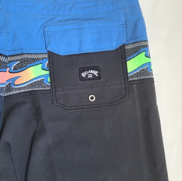 Billabong Wave Washed Board Shorts - Picture 7 of 8